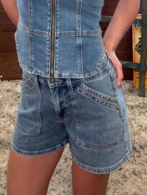DOUBLE CARPENTER POCKET SHORTS IN MEDIUM WASH