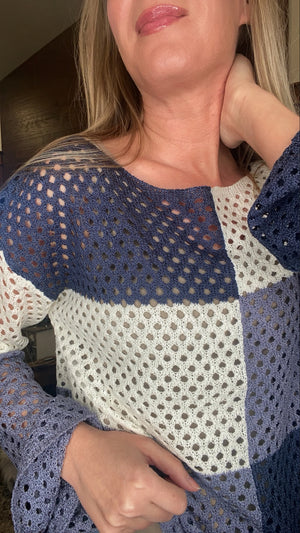 COLOR BLOCK FISHNET BOAT NECK SWEATER