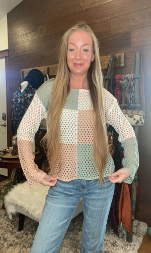 COLOR BLOCK FISHNET BOAT NECK SWEATER