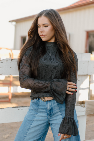 TOOLED IN BLACK MESH TOP