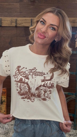 Grommet Sleeve Cropped Graphic Tee