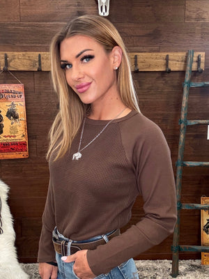  Brown waffle-knit long-sleeve shirt 