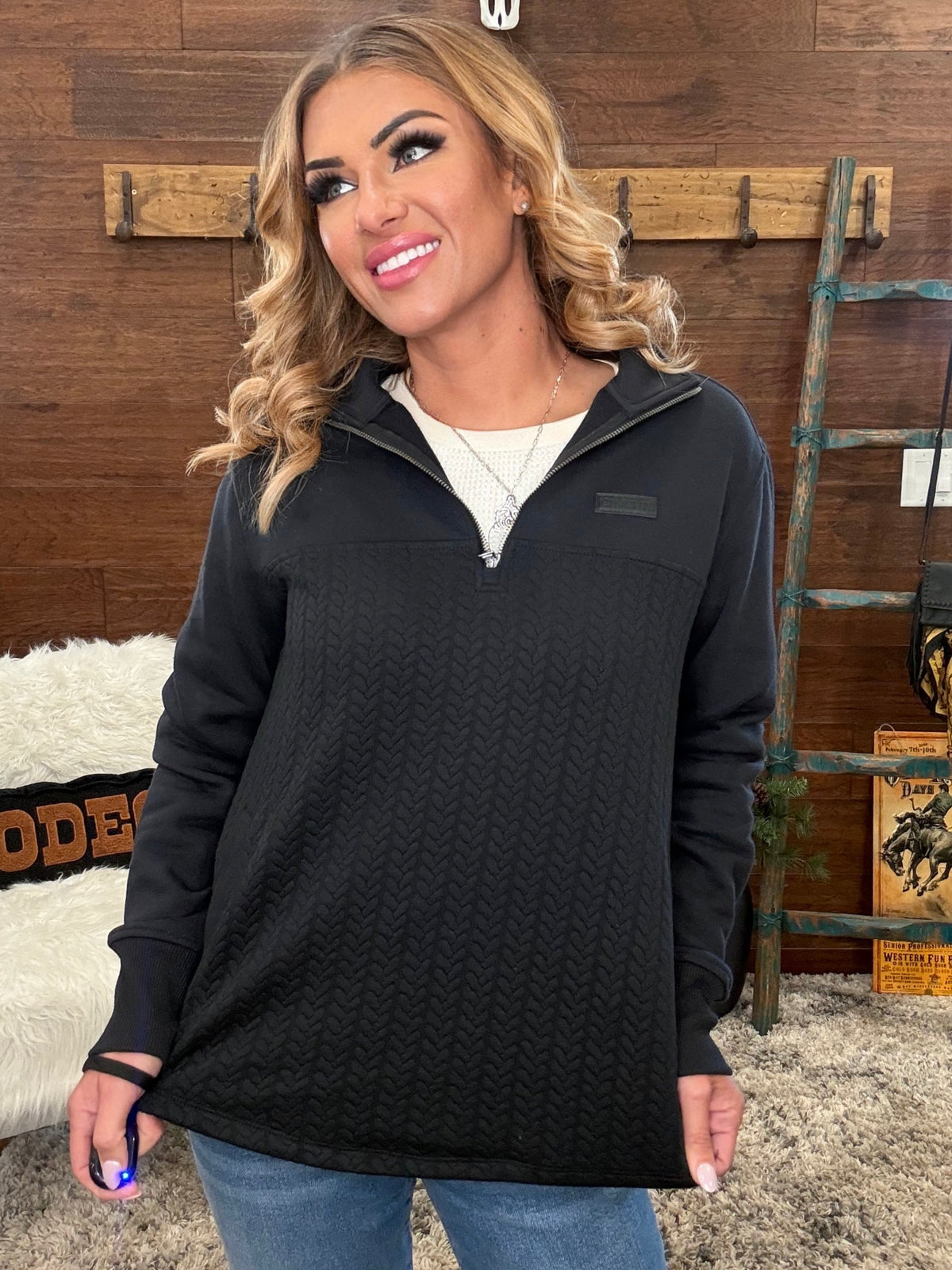 CINCH WOMEN'S BLACK 1/4 ZIP PULLOVER