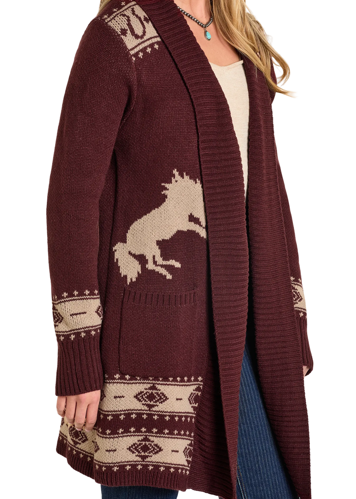 This knee-length, regular-fit cardigan is crafted from soft, durable 100% acrylic. It features ribbed trim, long sleeves 